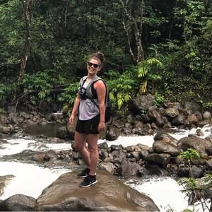 Meet your Posher, Niki